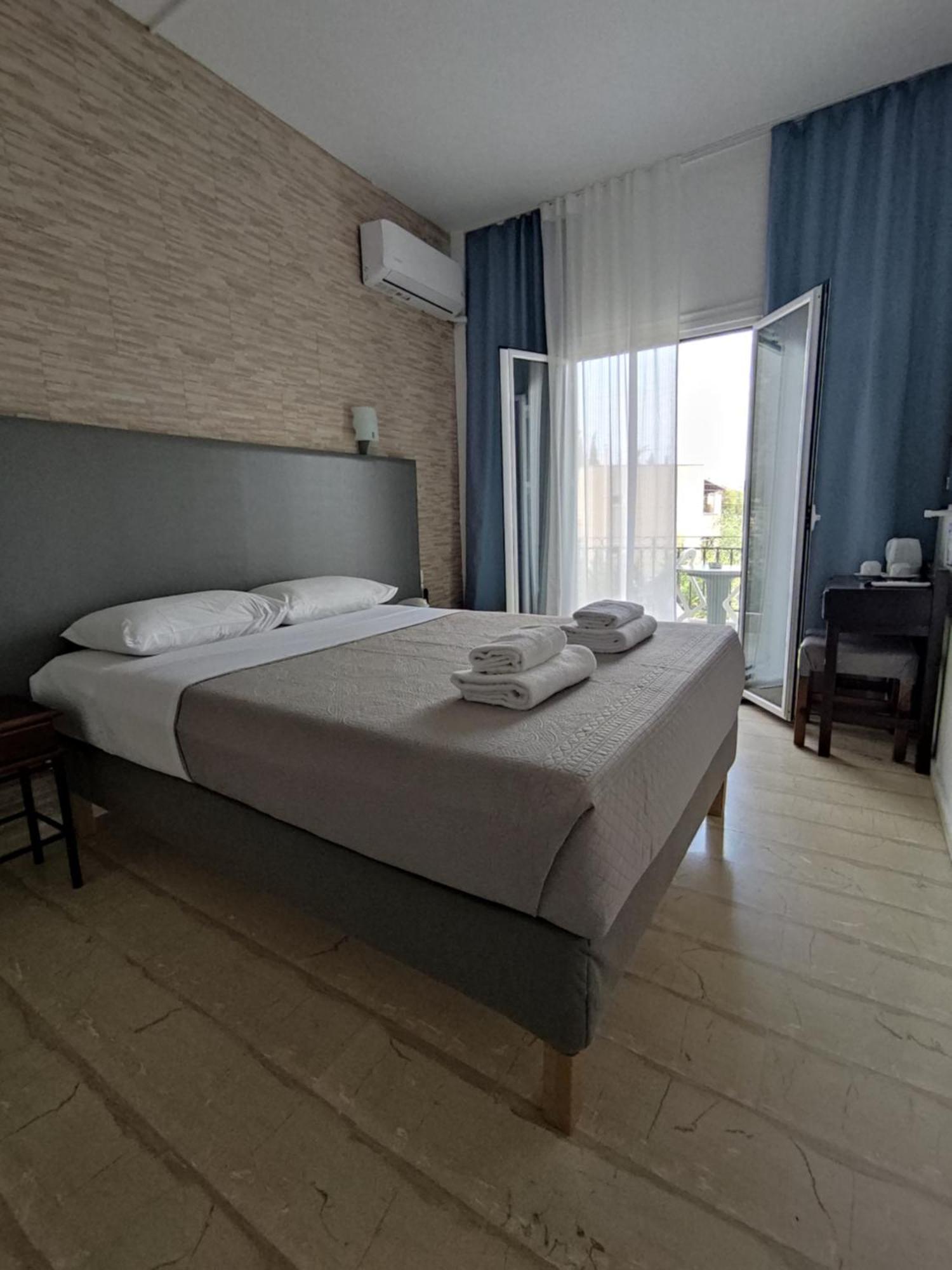 Tina Hotel Dassia  Eksteriør billede